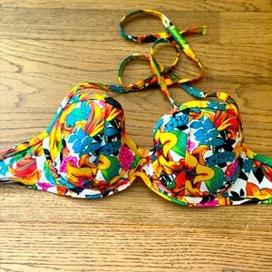 Tropical underwire Victoria secret bikini top